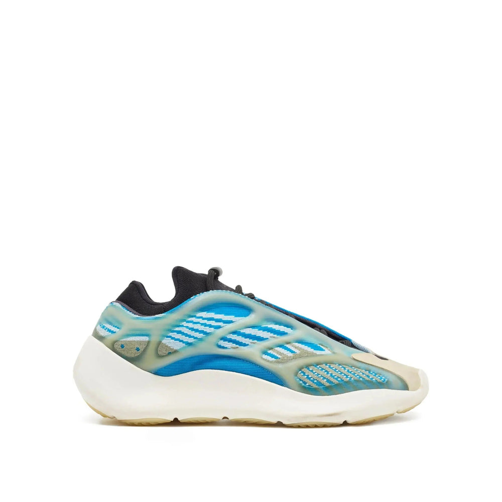 Yeezy Boost 700 Bleu