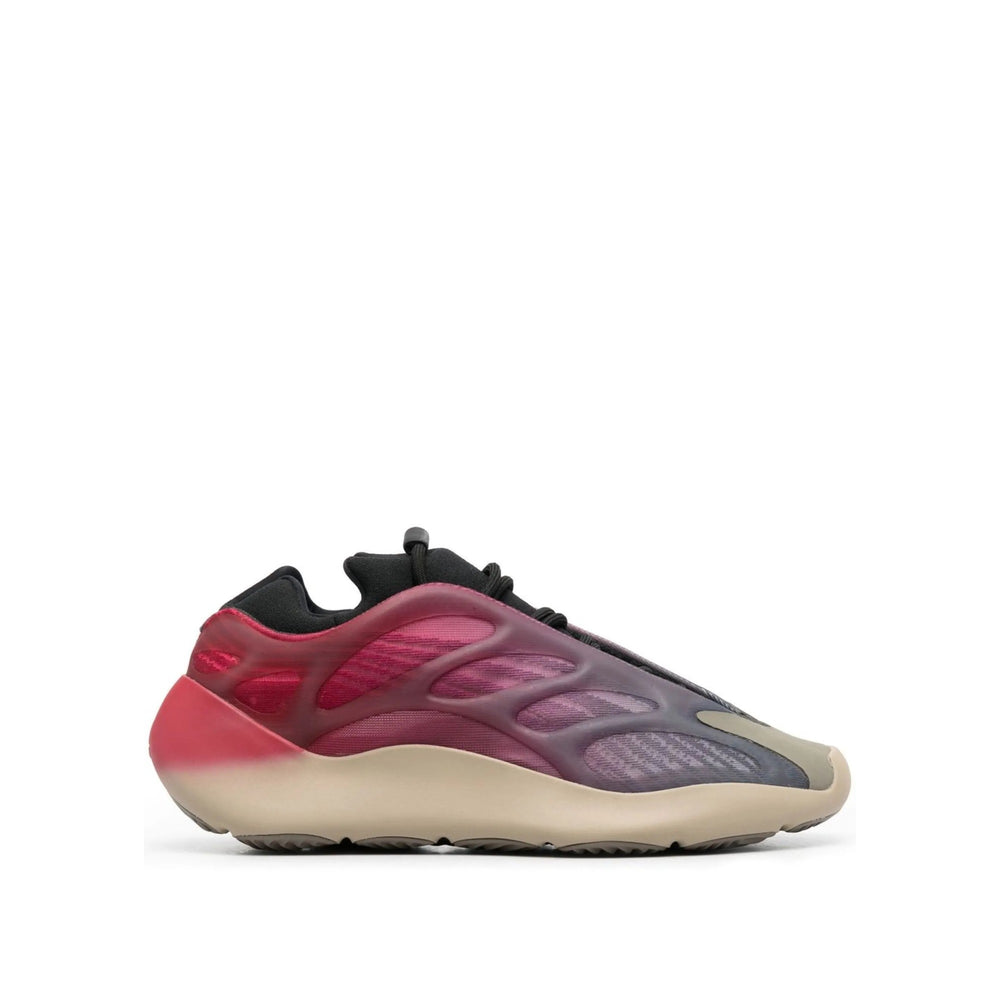 Yeezy 700 V3 Fade Carbo