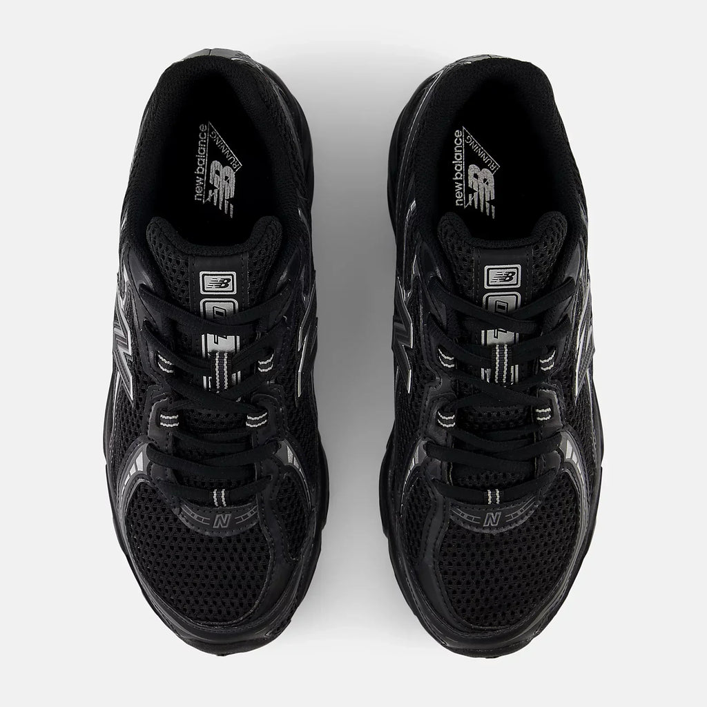 New Balance 740 Noir