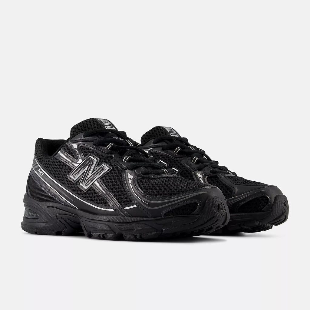 New Balance 740 Noir