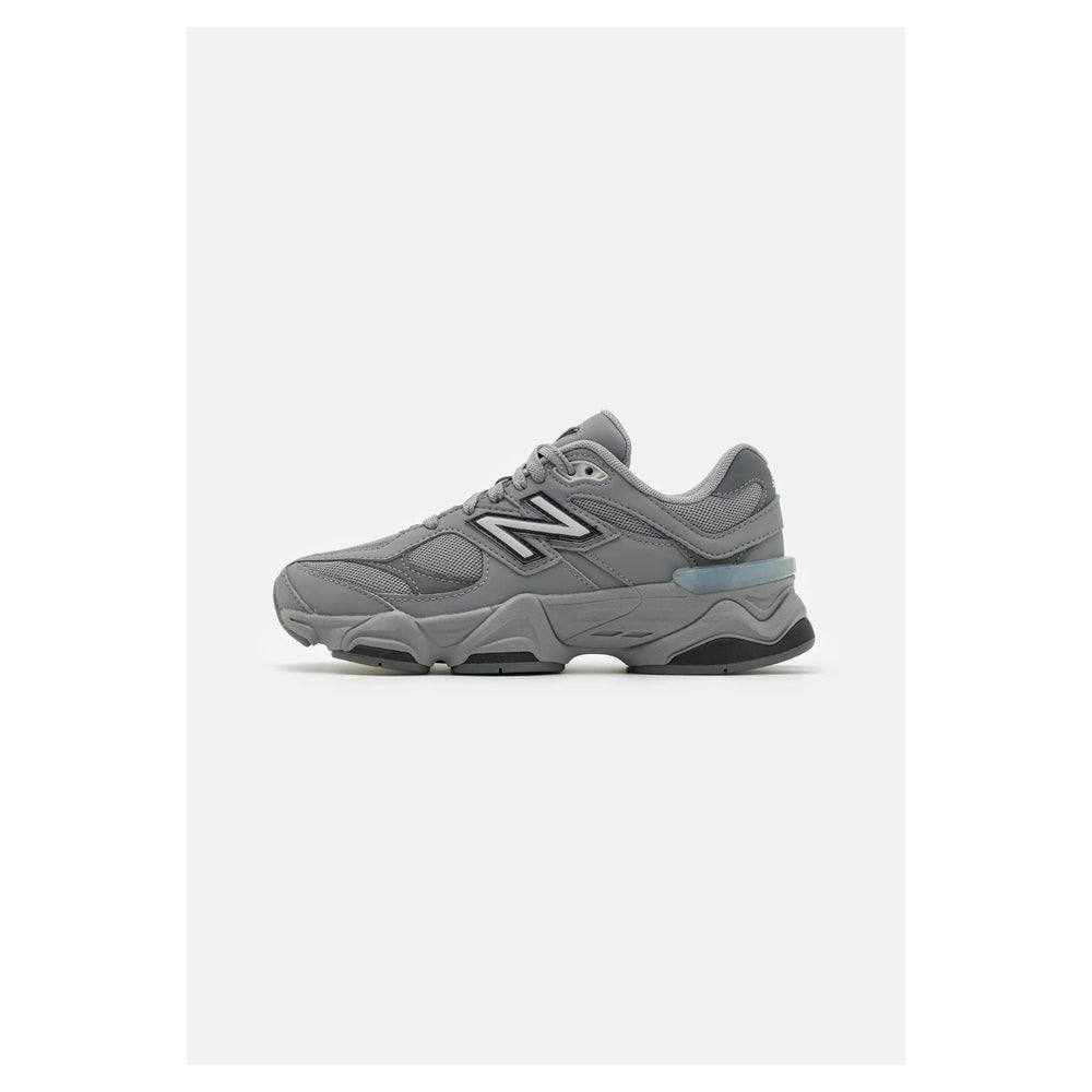 New Balance 9060 Gris